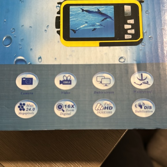 NEW IN BOX Waterproof Camera - Picture 3 of 5